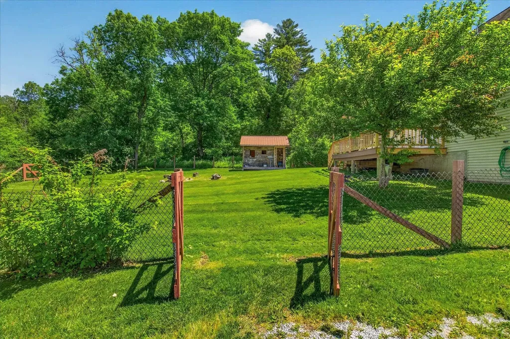 121 Hull Avenue Wallingford VT 05773