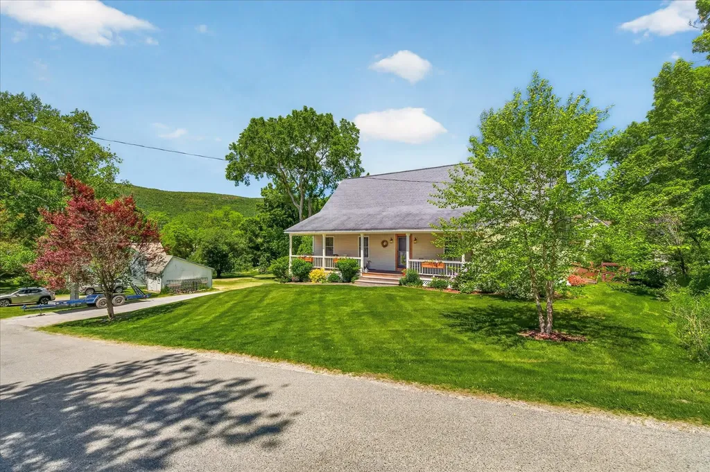 121 Hull Avenue Wallingford VT 05773