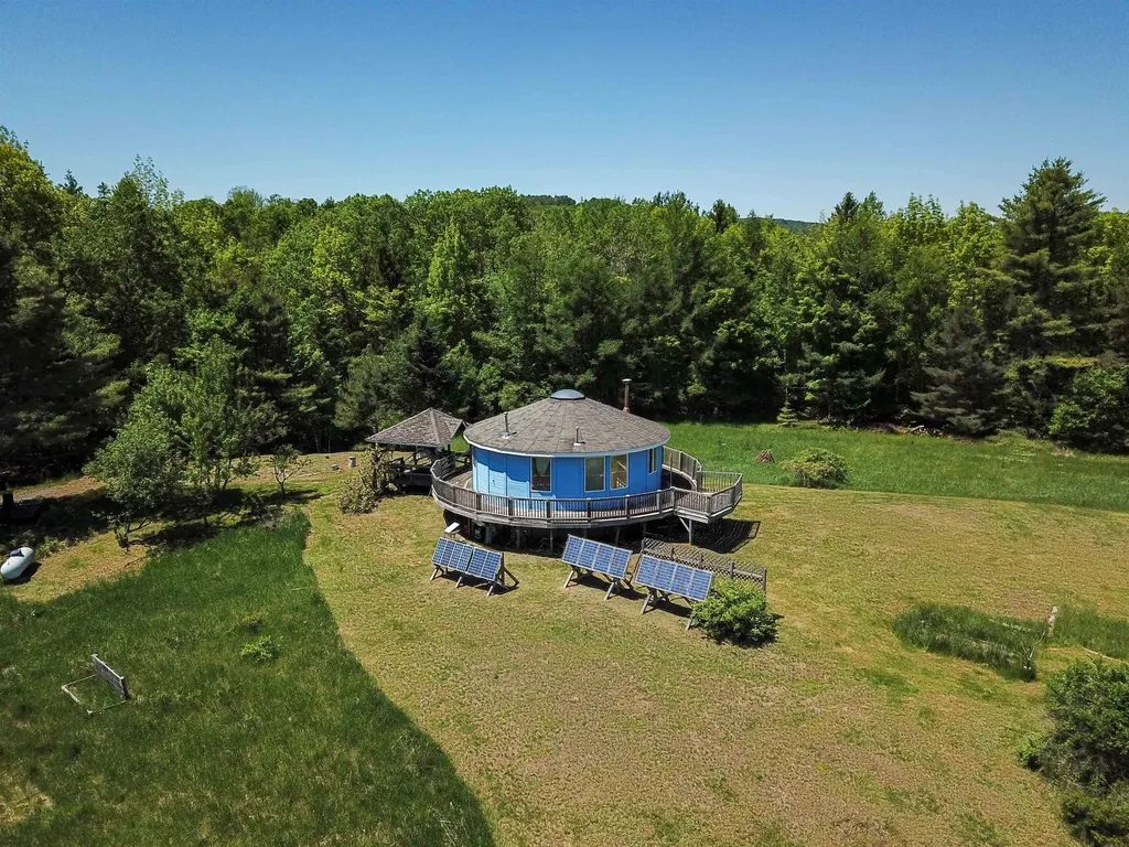 310 Sky Farm Lane Barnet VT 05821