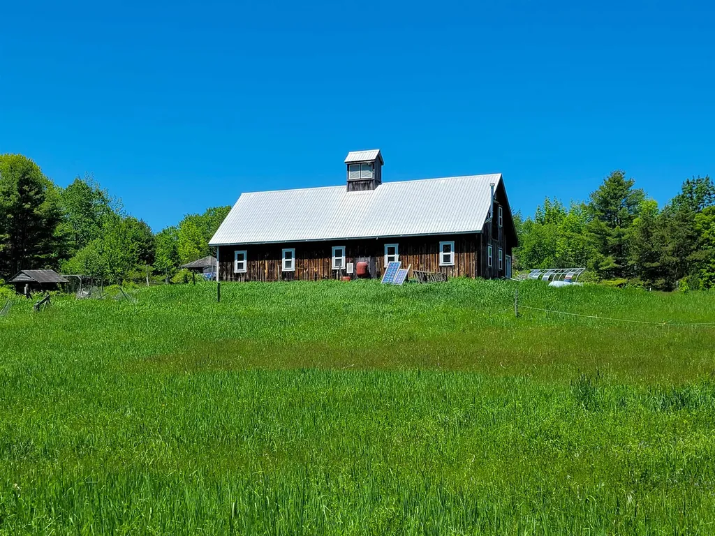 310 Sky Farm Lane Barnet VT 05821
