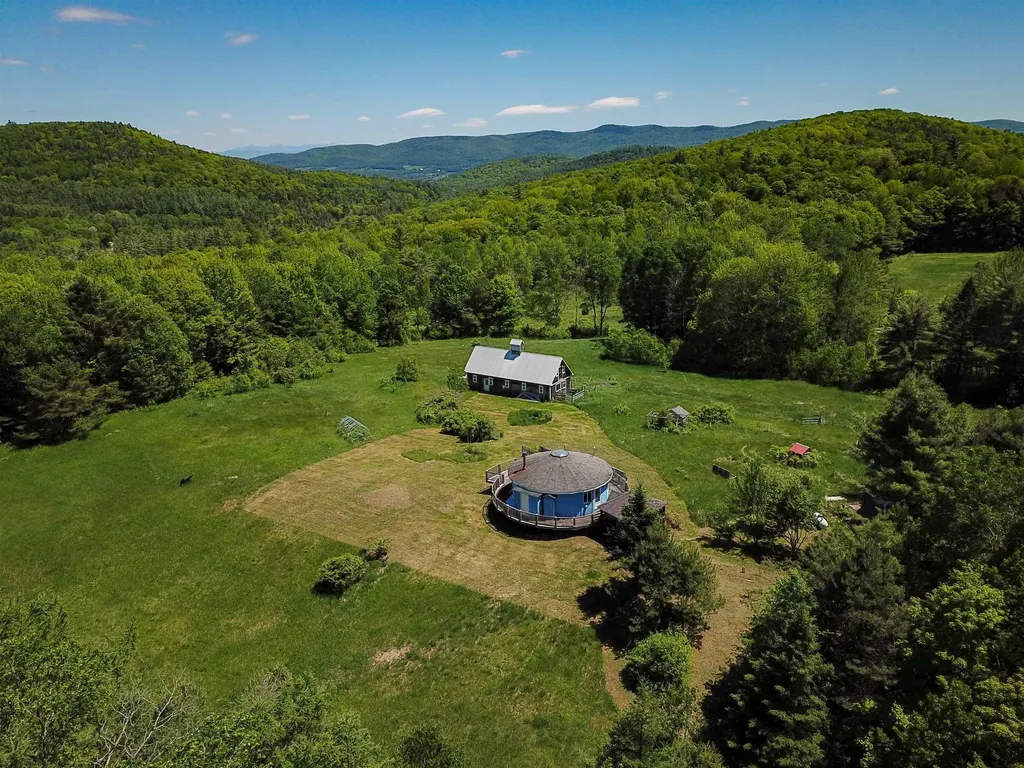 310 Sky Farm Lane Barnet VT 05821