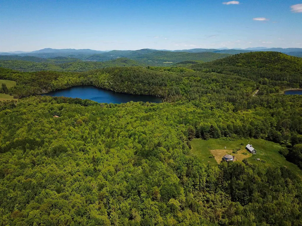 310 Sky Farm Lane Barnet VT 05821