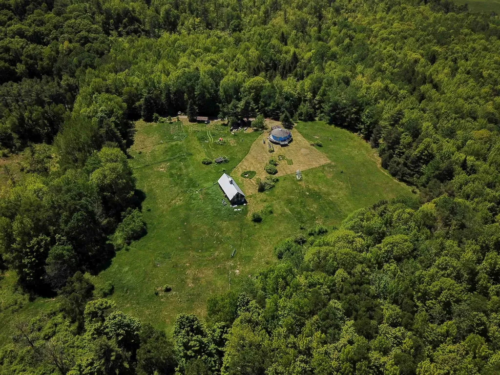 310 Sky Farm Lane Barnet VT 05821
