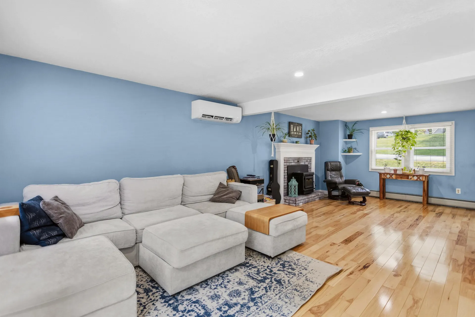 19 Claire Avenue Derry NH 03038