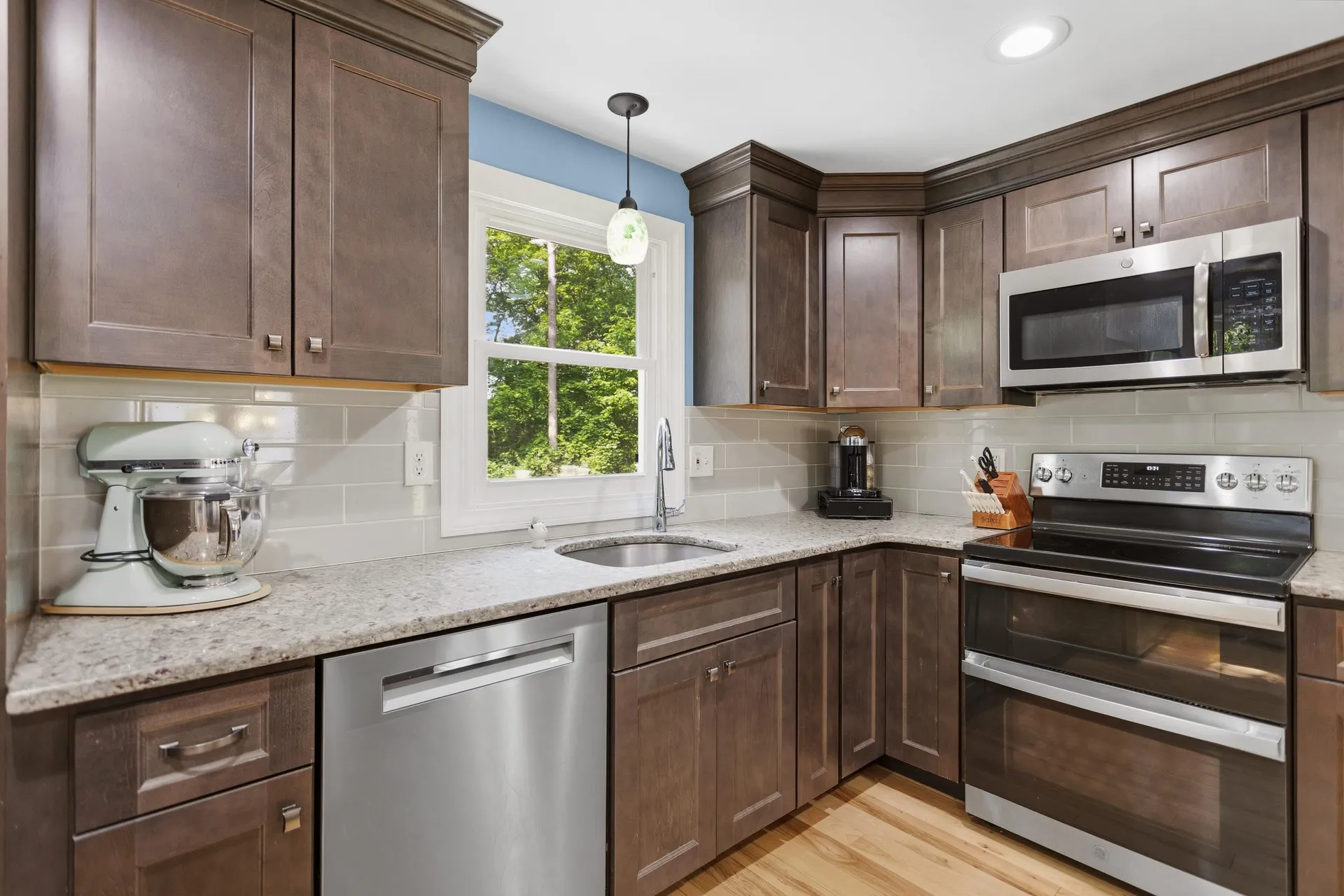 19 Claire Avenue Derry NH 03038