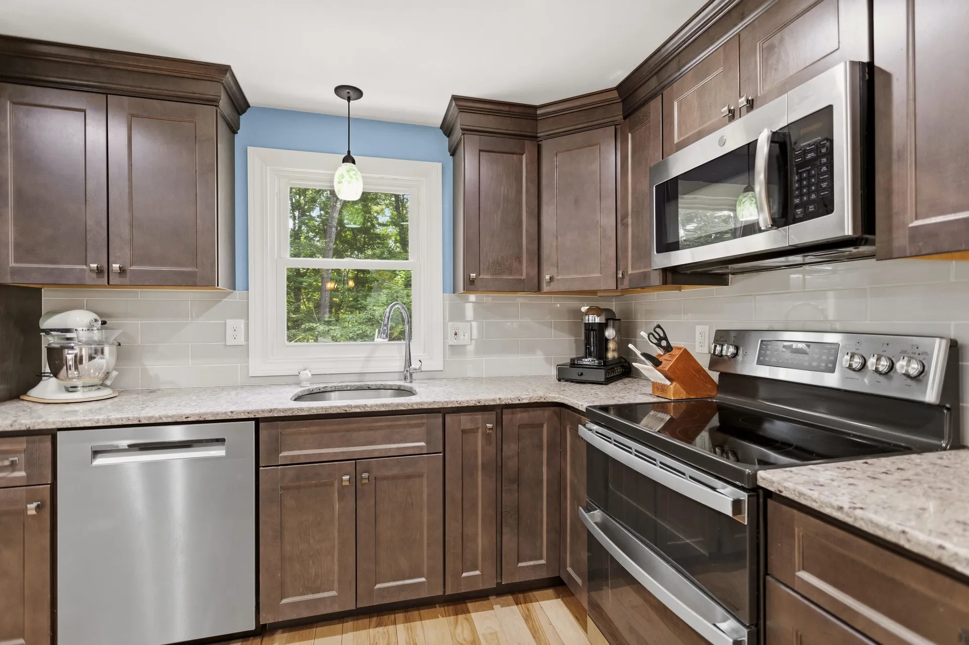 19 Claire Avenue Derry NH 03038