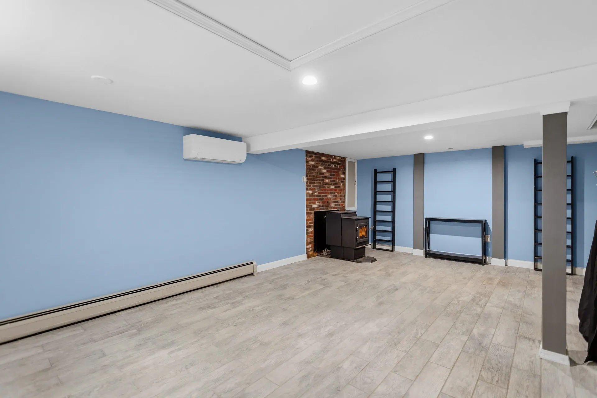 19 Claire Avenue Derry NH 03038