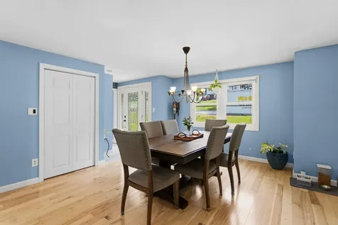 19 Claire Avenue Derry NH 03038