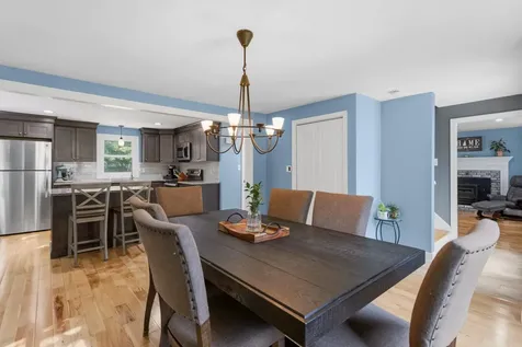 19 Claire Avenue Derry NH 03038