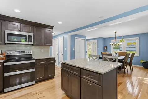 19 Claire Avenue Derry NH 03038