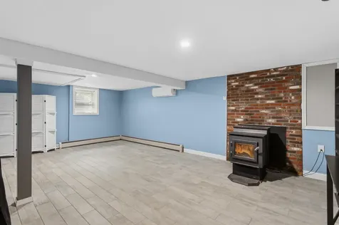 19 Claire Avenue Derry NH 03038