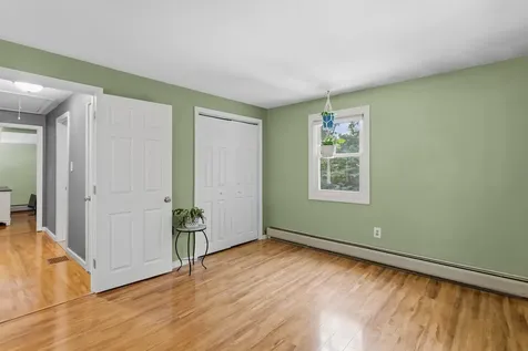 19 Claire Avenue Derry NH 03038