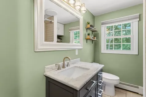 19 Claire Avenue Derry NH 03038