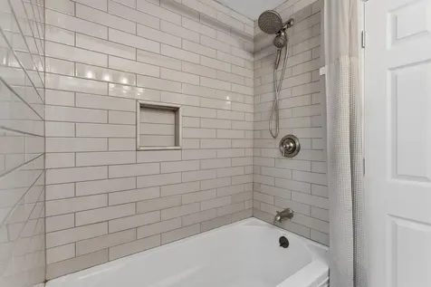 19 Claire Avenue Derry NH 03038