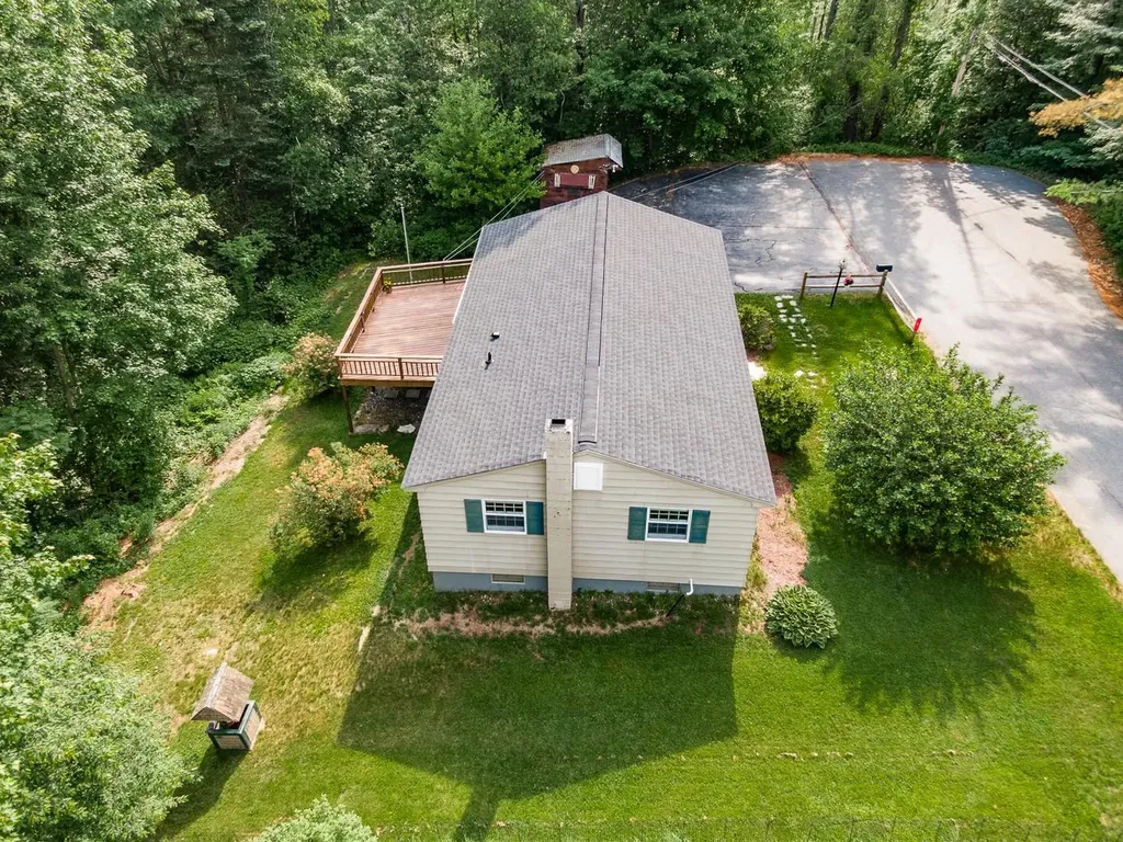 7 Shannon Court Newport NH 03773