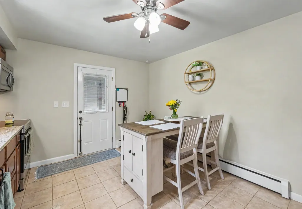 213 Bourne Street Manchester NH 03013