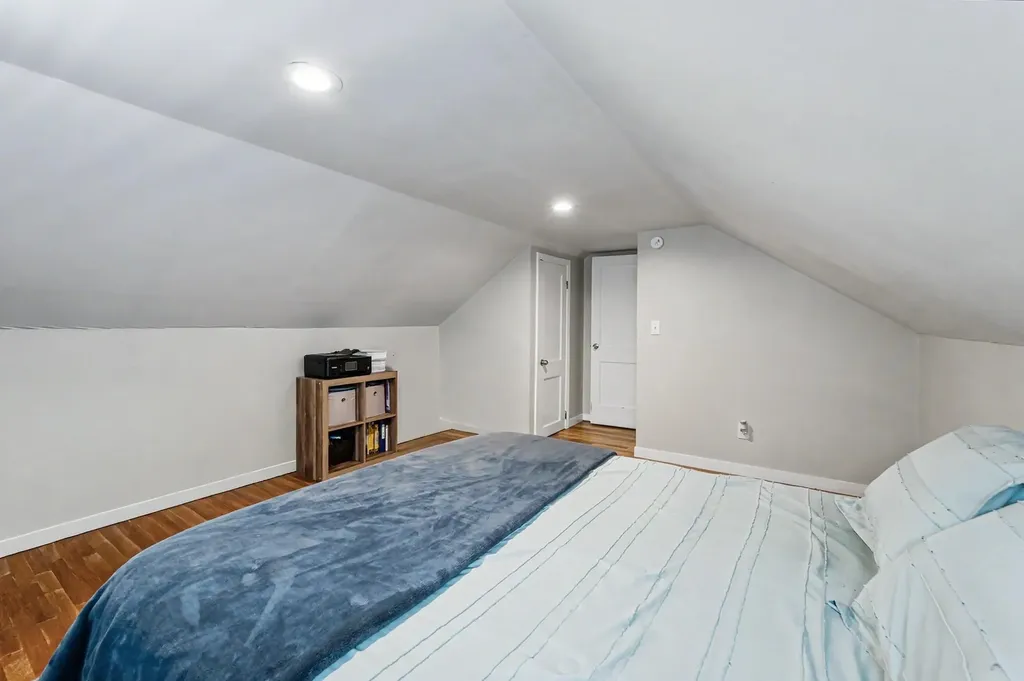 213 Bourne Street Manchester NH 03013