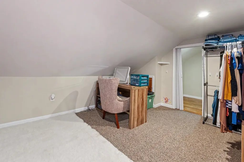 213 Bourne Street Manchester NH 03013
