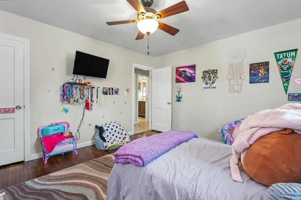 213 Bourne Street Manchester NH 03013