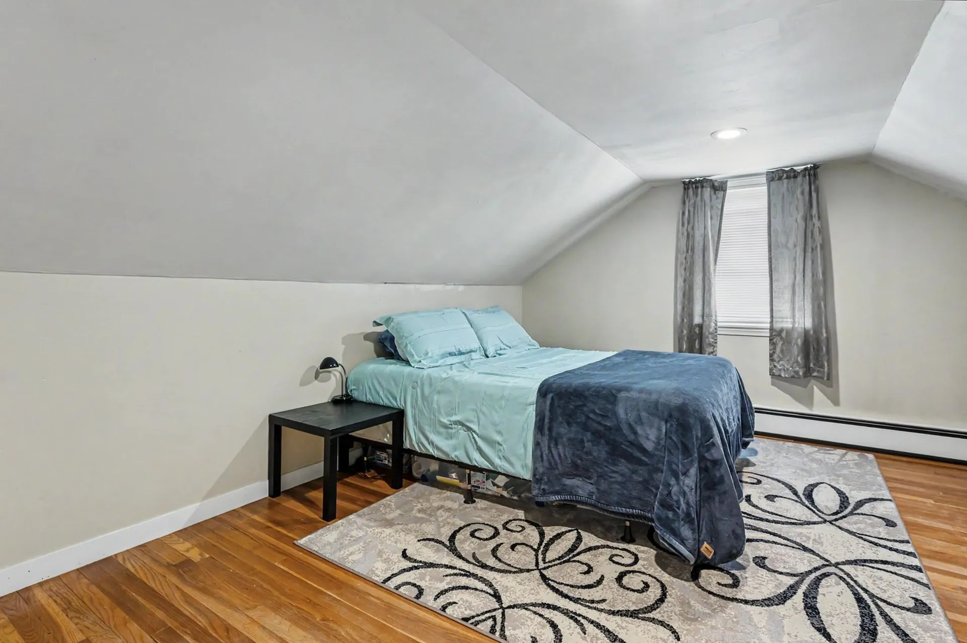 213 Bourne Street Manchester NH 03013