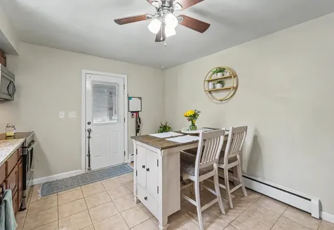 213 Bourne Street Manchester NH 03013