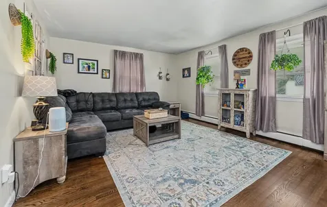 213 Bourne Street Manchester NH 03013