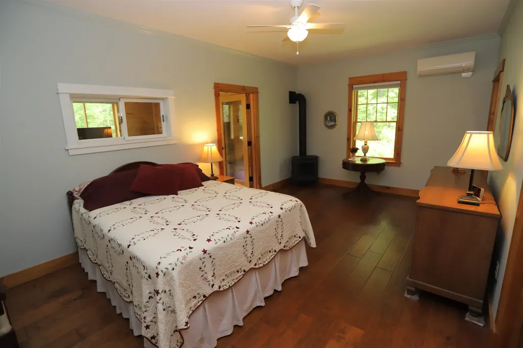 905 Dairninaka Drive Derby VT 05829
