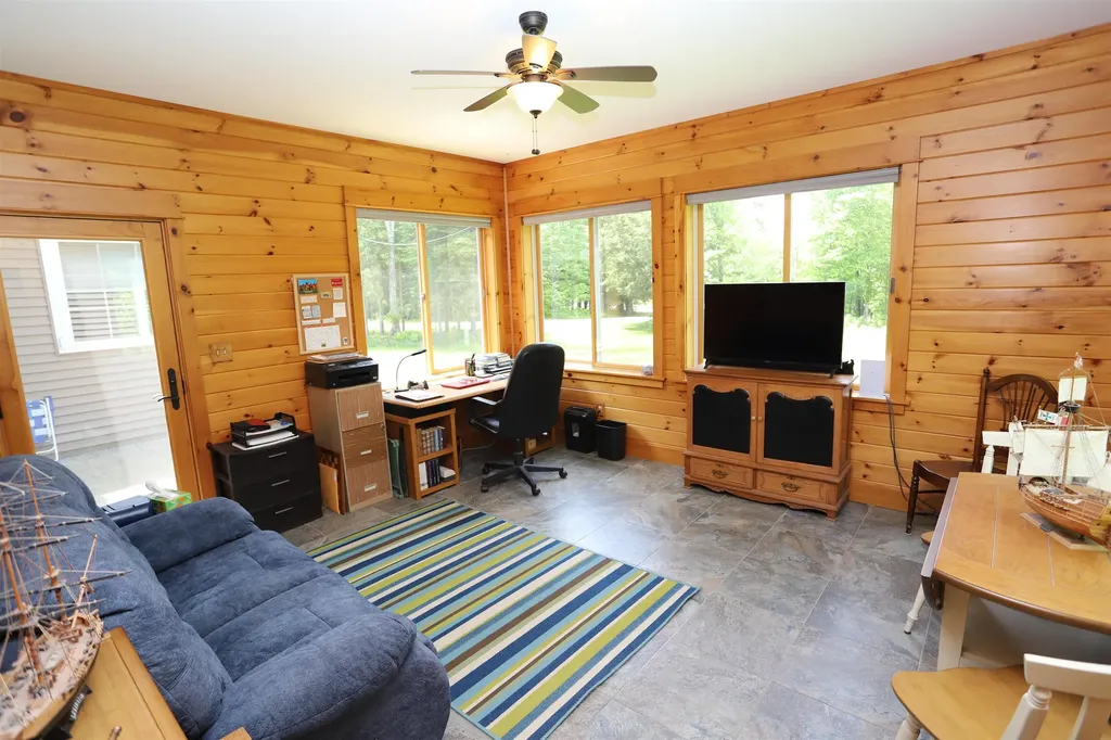 905 Dairninaka Drive Derby VT 05829