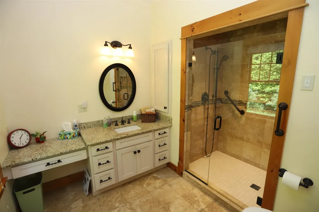 905 Dairninaka Drive Derby VT 05829