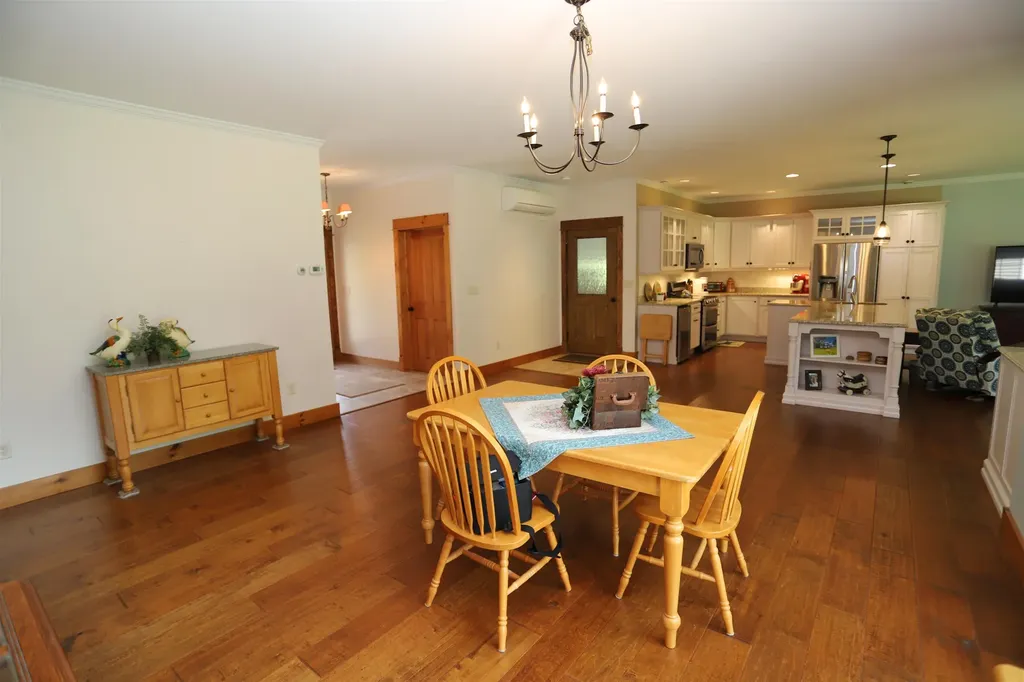 905 Dairninaka Drive Derby VT 05829