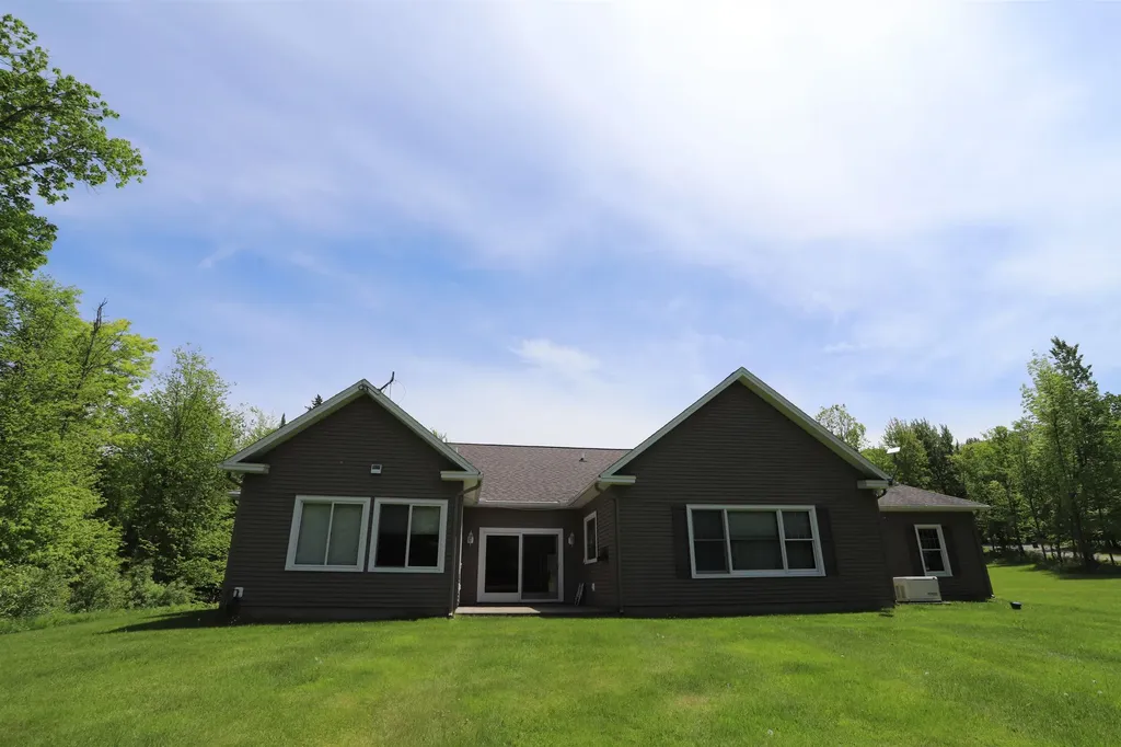 905 Dairninaka Drive Derby VT 05829