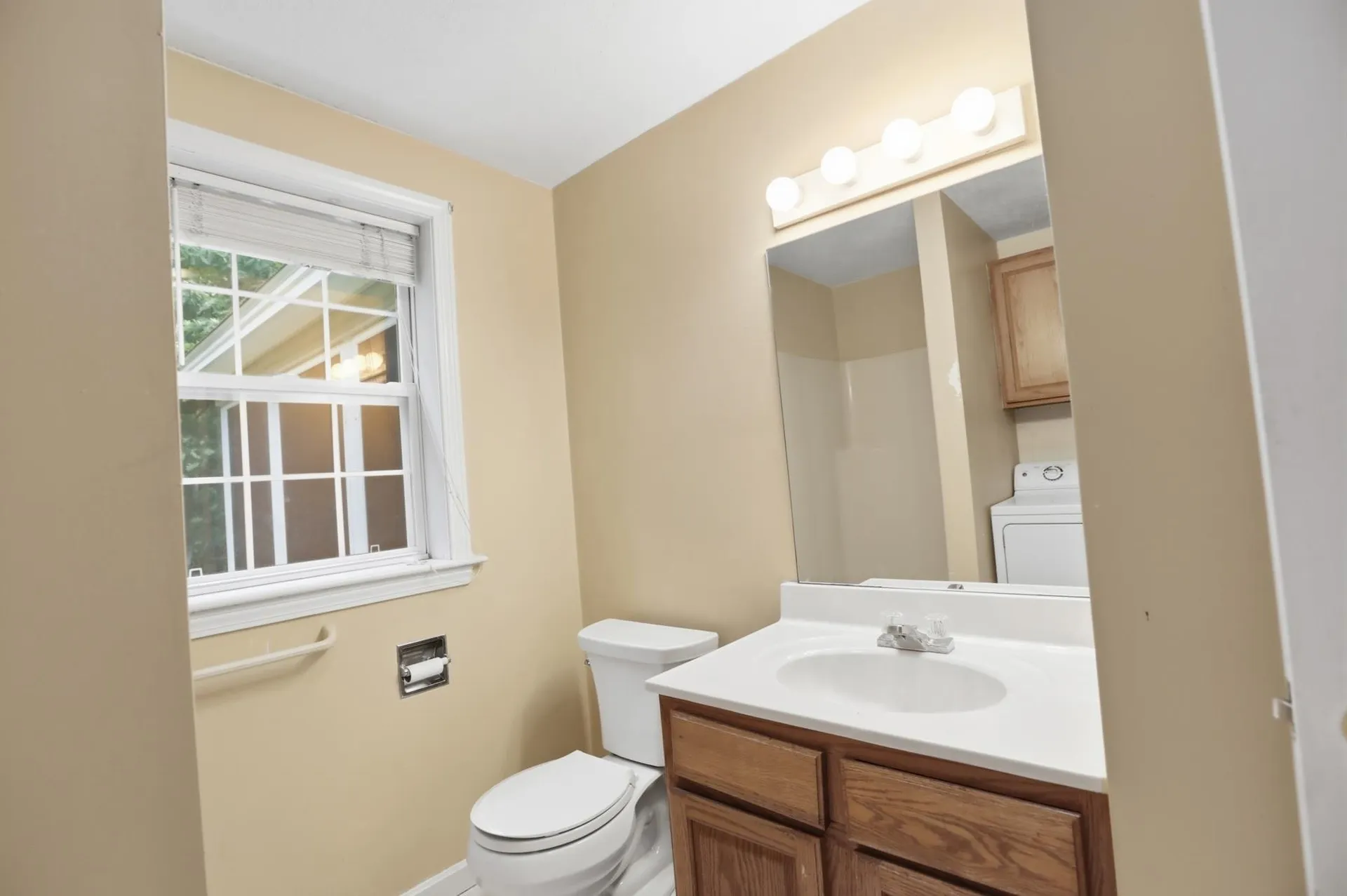 27 Saint John Lane Hampstead NH 03841