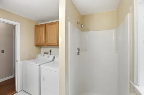 27 Saint John Lane Hampstead NH 03841