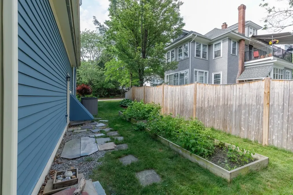119 Lexington Avenue Manchester NH 03104