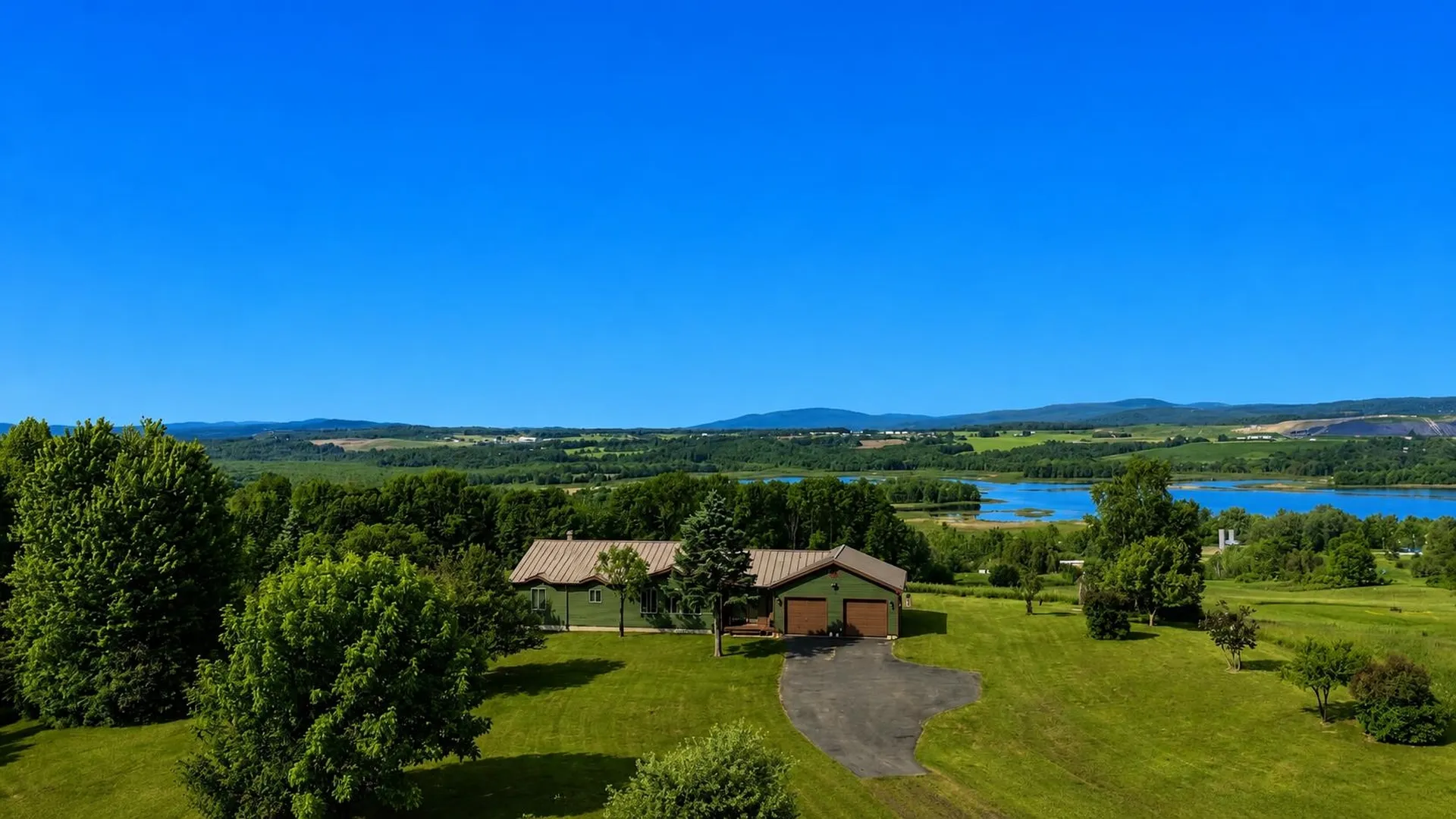 Derby VT, 294 Briere Patch Lane
