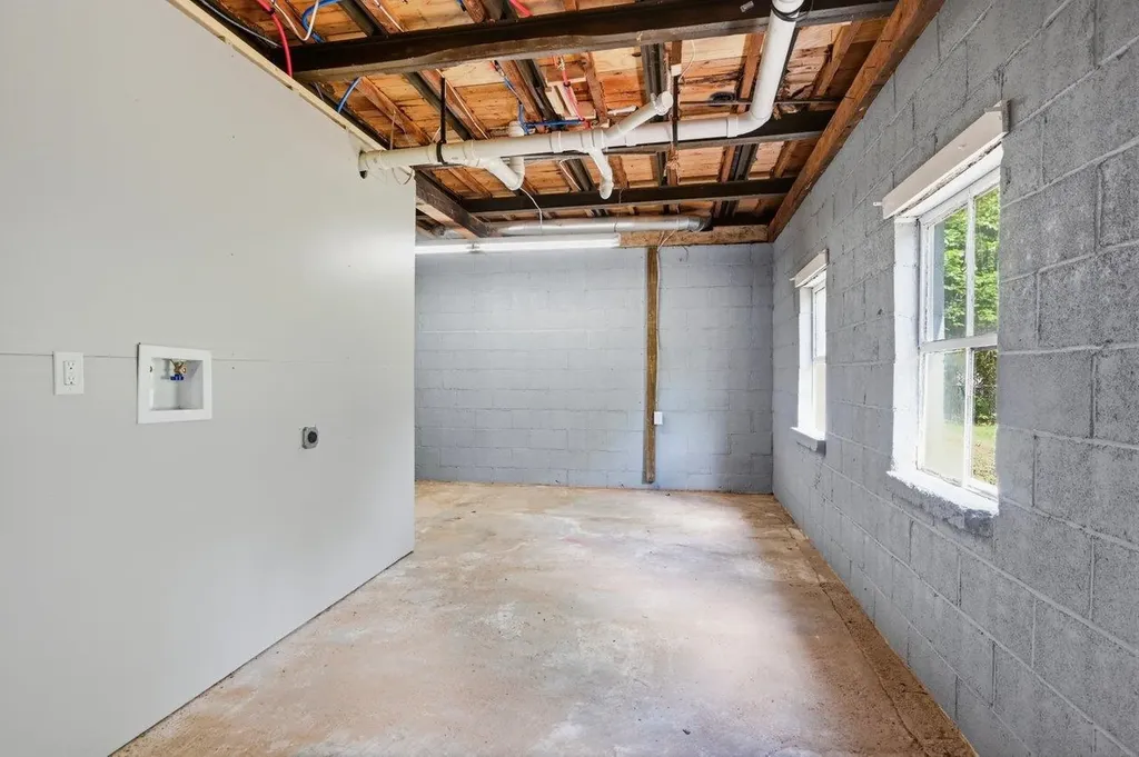 78 Crowhill Road Rochester NH 03868