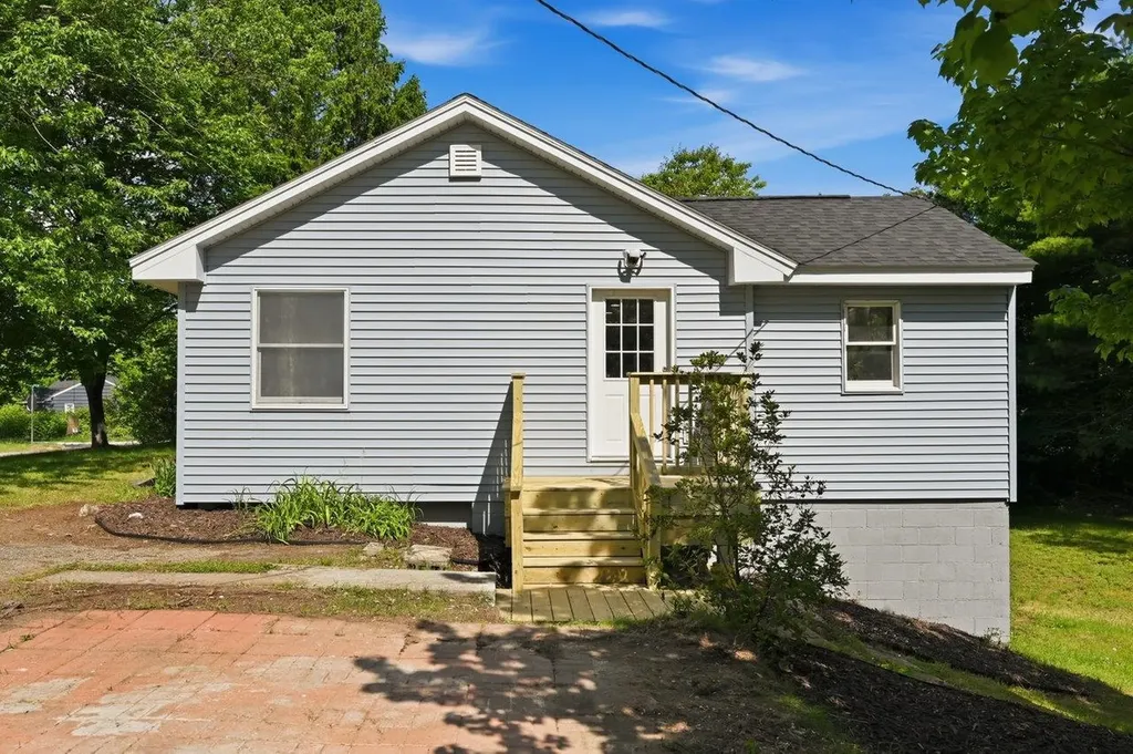 78 Crowhill Road Rochester NH 03868