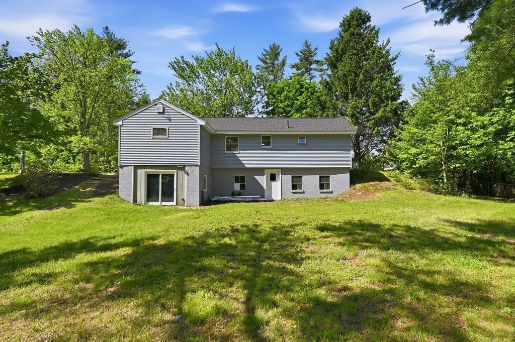 78 Crowhill Road Rochester NH 03868