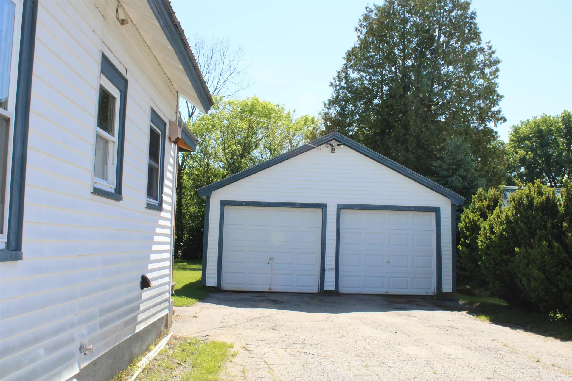 23 Hadley Street Littleton NH 03561