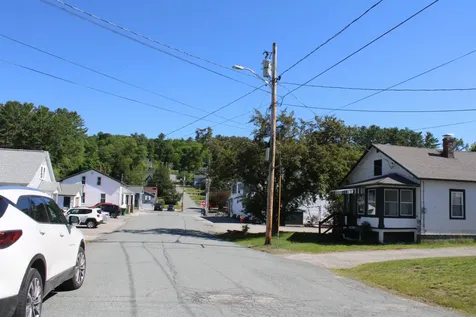 23 Hadley Street Littleton NH 03561