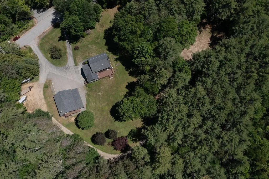 172 Farrarville Road Belmont NH 03220