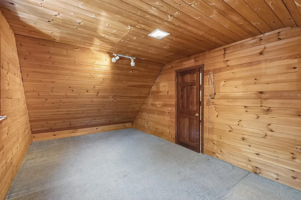 1572 Skyline Drive Weathersfield VT 05156