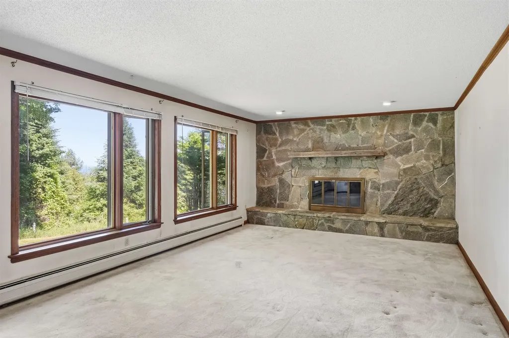 1572 Skyline Drive Weathersfield VT 05156