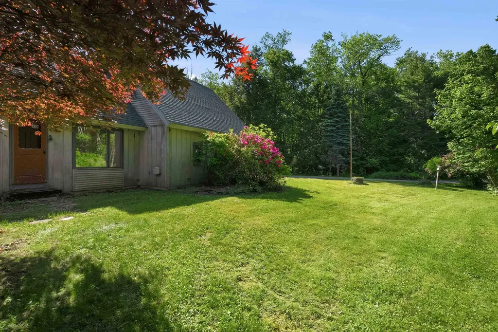 1572 Skyline Drive Weathersfield VT 05156