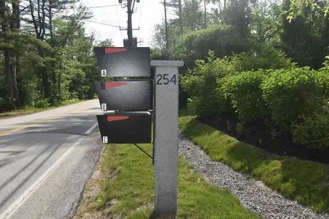 254 Rockingham Road Auburn NH 03032
