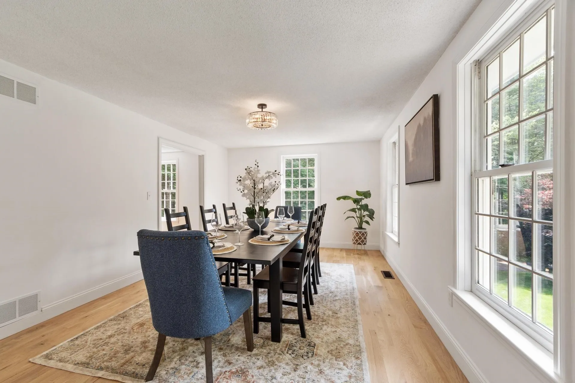 6 Finch Circle Londonderry NH 03053