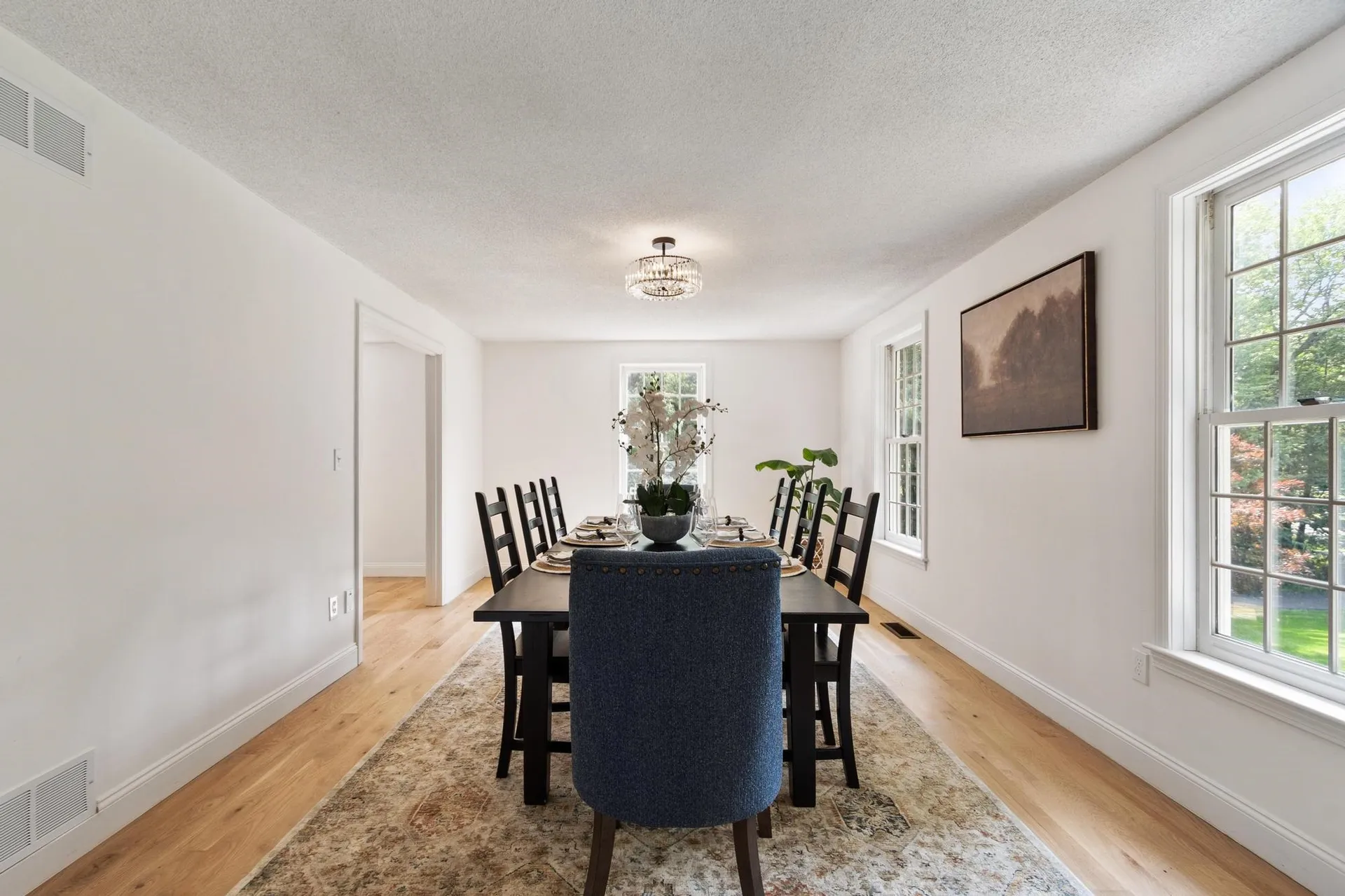 6 Finch Circle Londonderry NH 03053