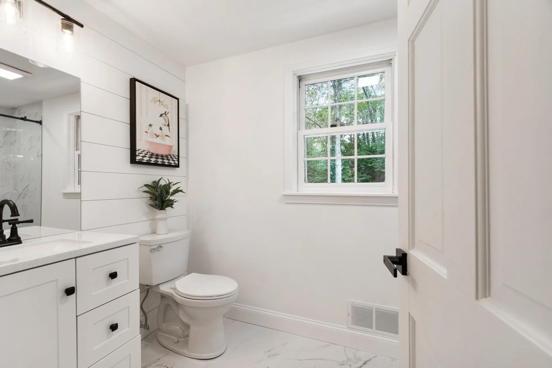 6 Finch Circle Londonderry NH 03053