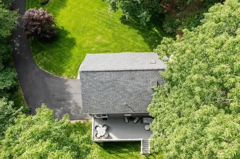 6 Finch Circle Londonderry NH 03053