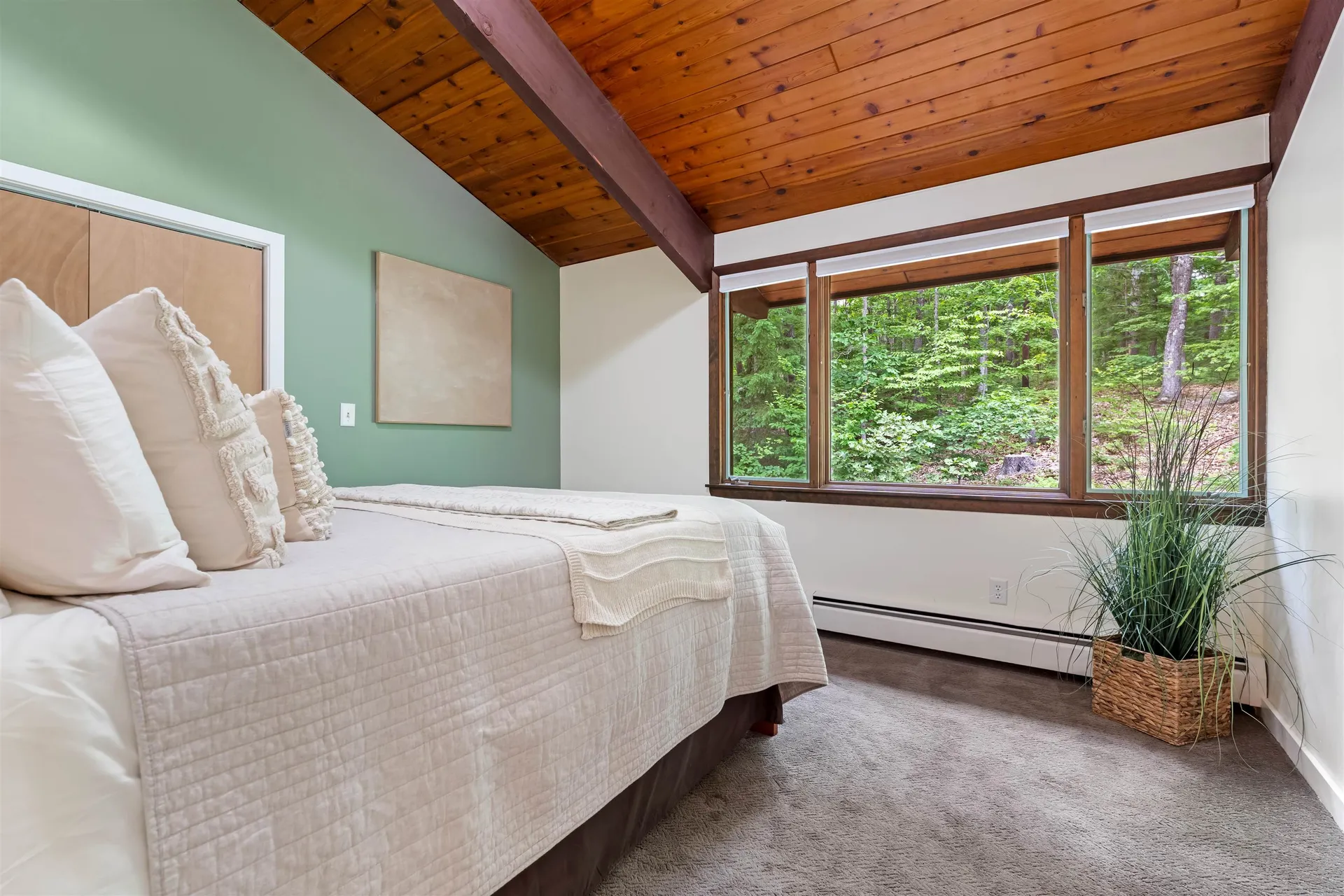 38 Pinecrest Drive Bedford NH 03110